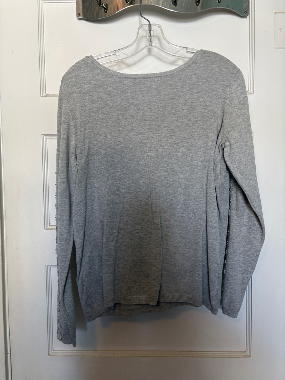 Sharon Young Light Gray Women's Long-Sleeve Knit Top Size L
